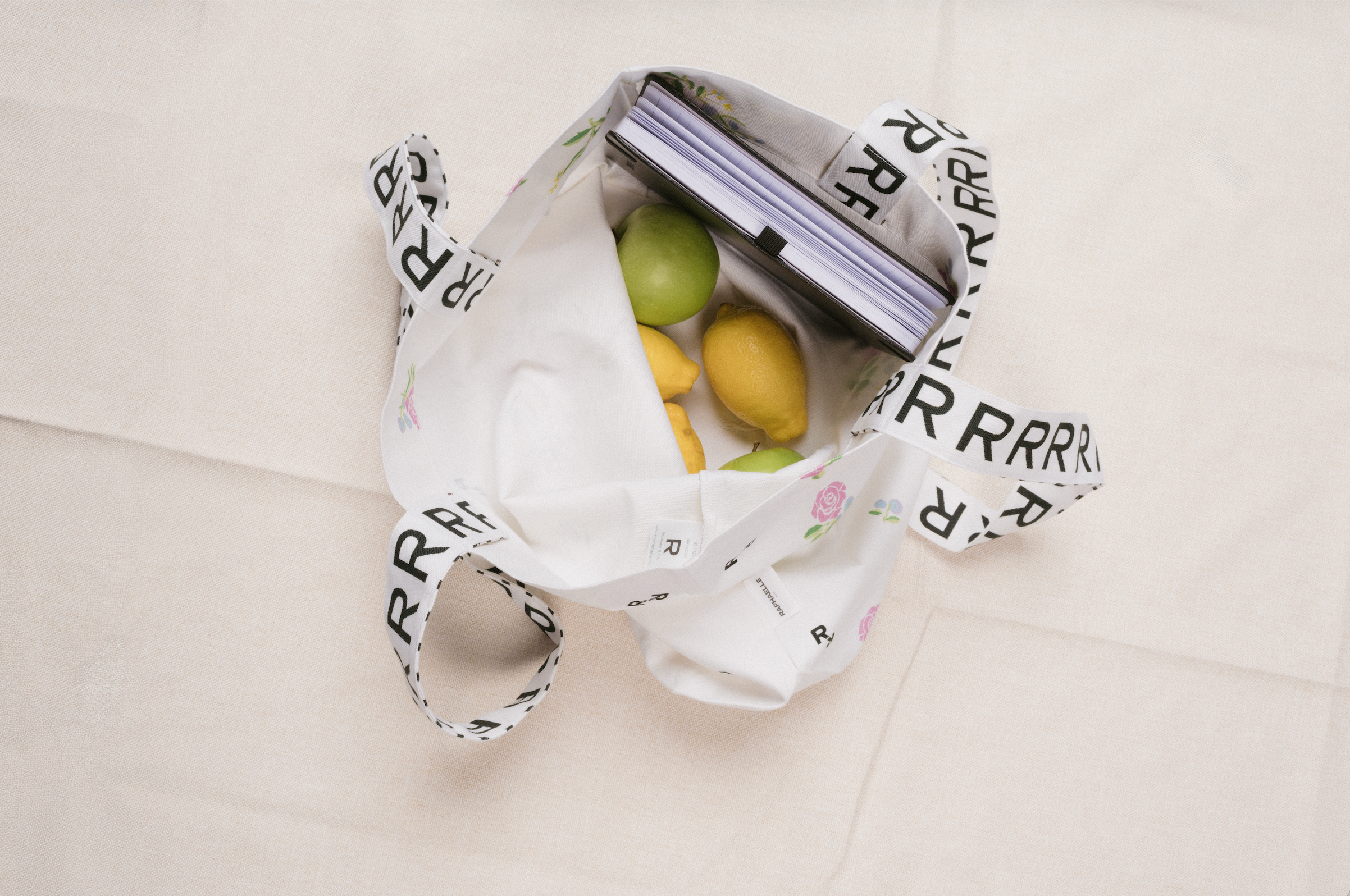 R Tote - Raphaelle Garden Print